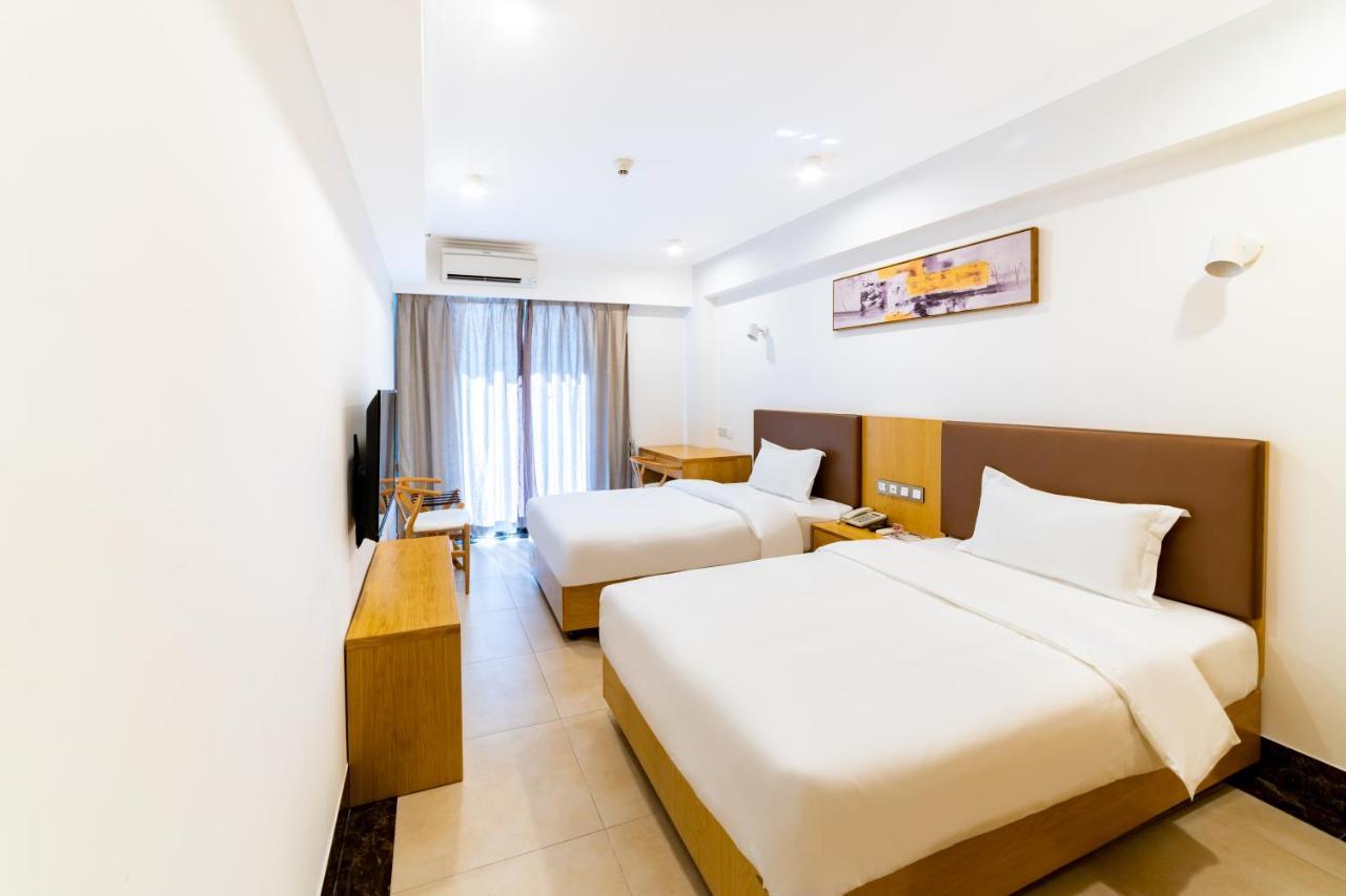 Hotel Cinco Oceanos Макао Екстериор снимка